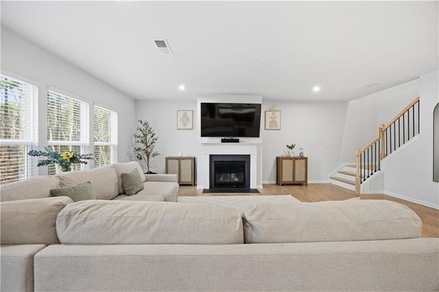 361 Riverclub Rd., Acworth, GA 30101