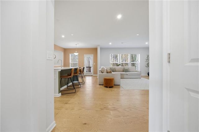 361 Riverclub Rd., Acworth, GA 30101