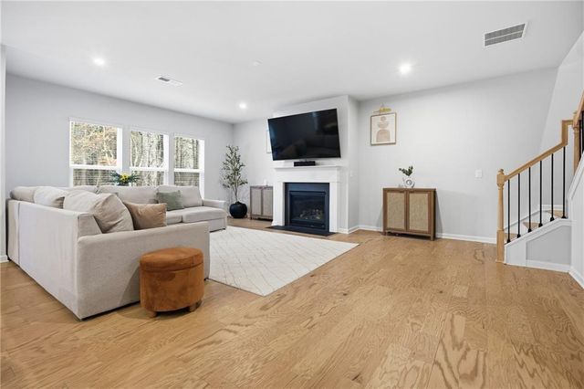 361 Riverclub Rd., Acworth, GA 30101