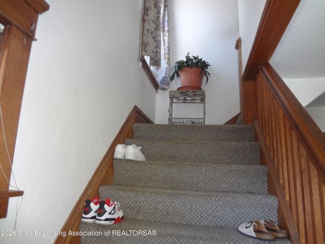 1328 W Michigan Avenue, Lansing, MI 48915