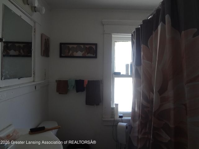 1328 W Michigan Avenue, Lansing, MI 48915