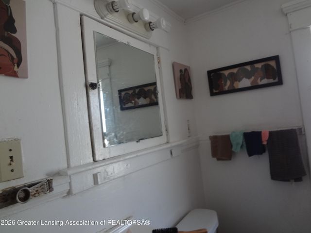 1328 W Michigan Avenue, Lansing, MI 48915