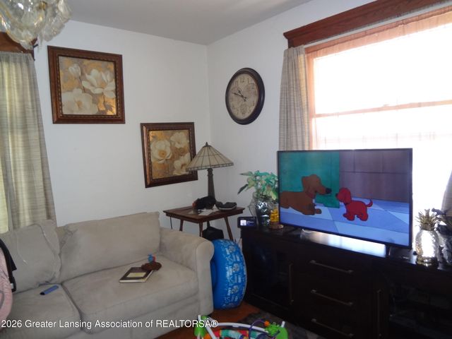 1328 W Michigan Avenue, Lansing, MI 48915