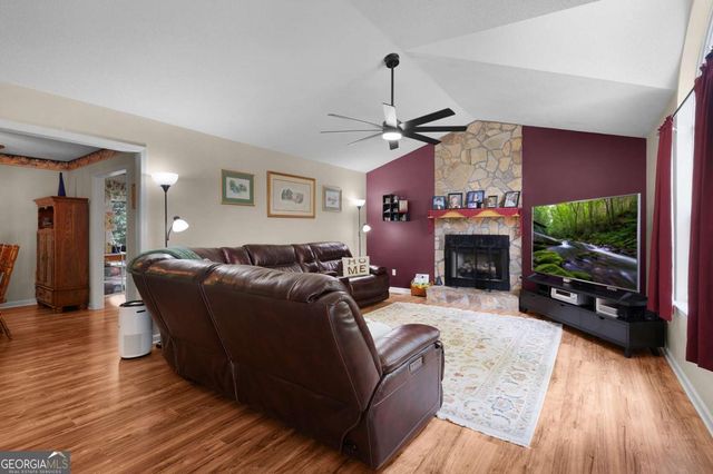 154 Honeysuckle Drive SE, Calhoun, GA 30701