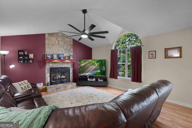 154 Honeysuckle Drive SE, Calhoun, GA 30701