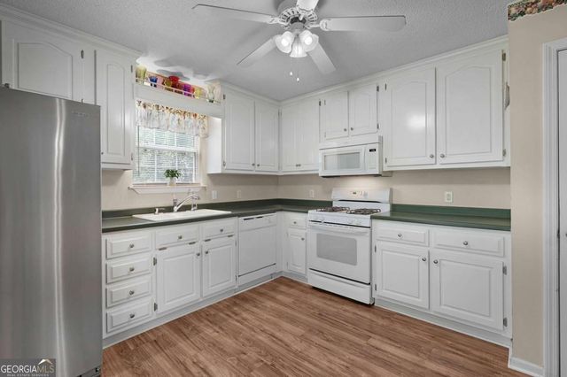 154 Honeysuckle Drive SE, Calhoun, GA 30701
