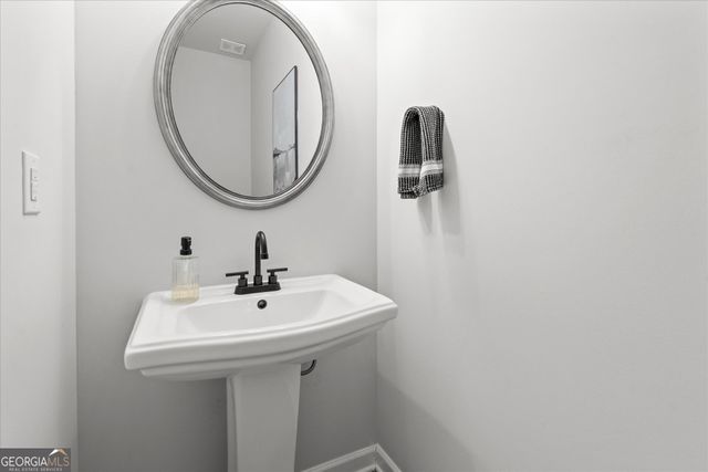 8091 Lakeview Parkway, Villa Rica, GA 30180