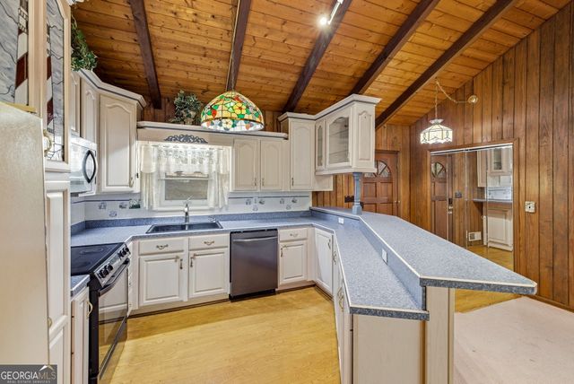 7755 Kings Point Drive, Cumming, GA 30041