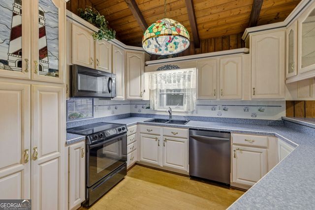 7755 Kings Point Drive, Cumming, GA 30041