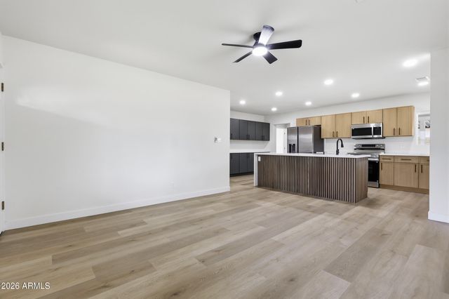 3144 N 34TH Street, Phoenix, AZ 85018
