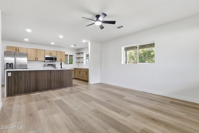 3144 N 34TH Street, Phoenix, AZ 85018