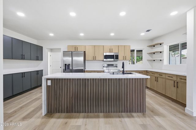 3144 N 34TH Street, Phoenix, AZ 85018