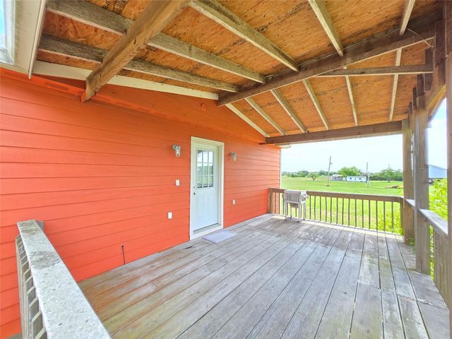 205 Buckskin Drive, Palacios, TX 77465