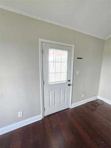 205 Buckskin Drive, Palacios, TX 77465
