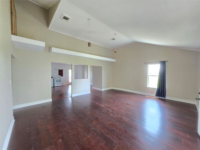 205 Buckskin Drive, Palacios, TX 77465