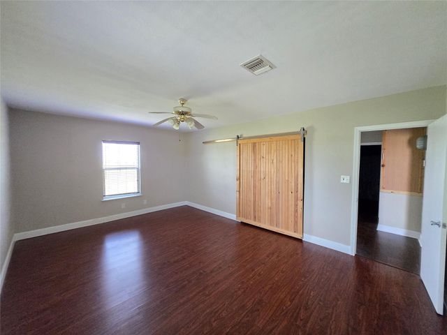 205 Buckskin Drive, Palacios, TX 77465
