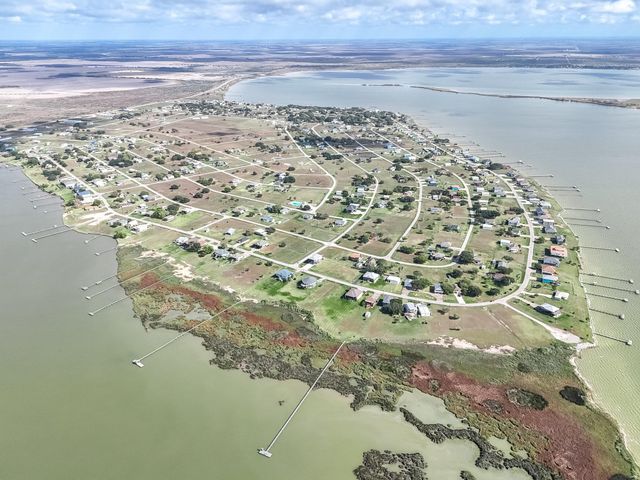 205 Buckskin Drive, Palacios, TX 77465