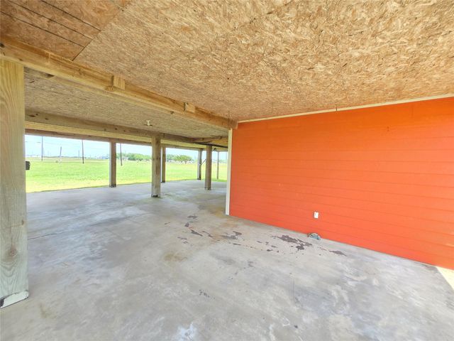 205 Buckskin Drive, Palacios, TX 77465