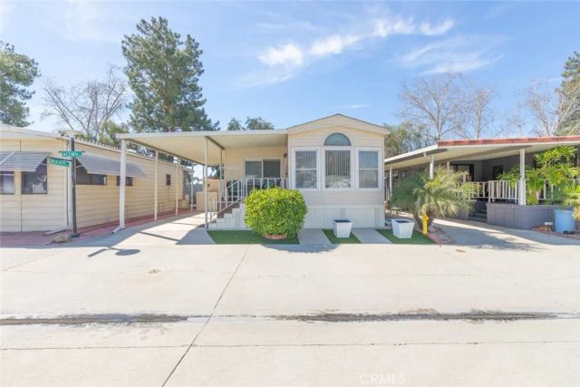 924 Acorn, San Jacinto, CA 92583