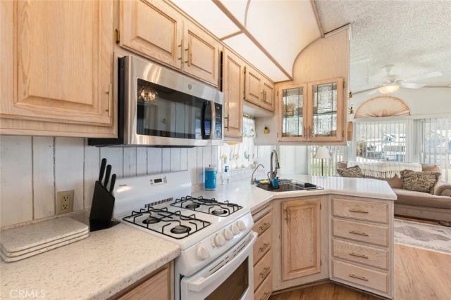 924 Acorn, San Jacinto, CA 92583