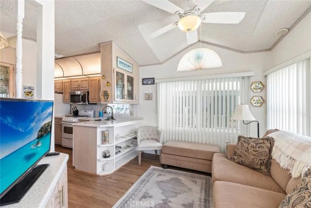 924 Acorn, San Jacinto, CA 92583