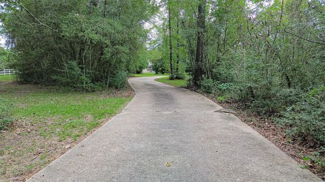 15257 N Saddlewood Drive, Conroe, TX 77384