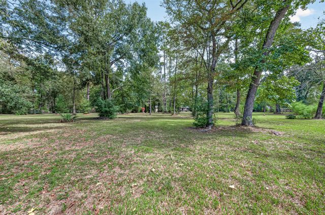 15257 N Saddlewood Drive, Conroe, TX 77384