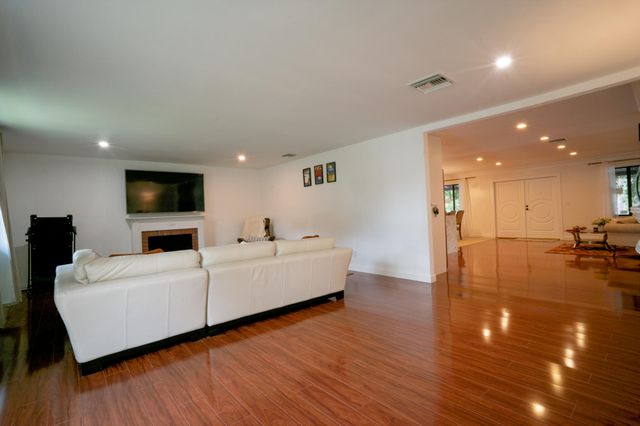 5899 N 120th Ave Avenue N, The Acreage, FL 33411