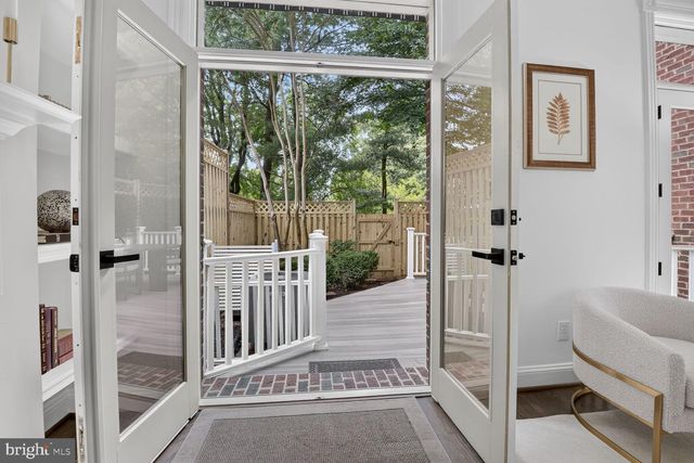 4016 CHANCERY CT NW, Washington, DC 20007