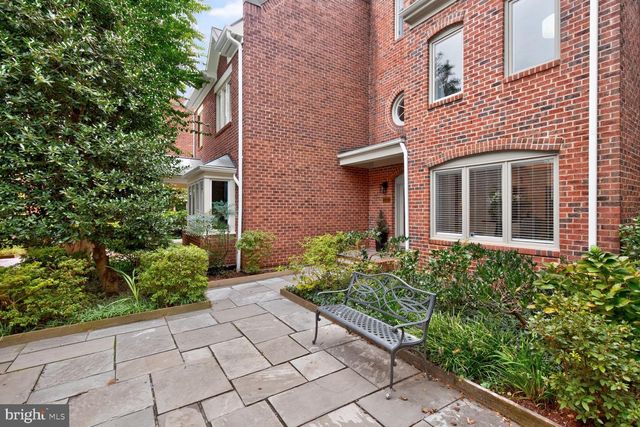 4016 CHANCERY CT NW, Washington, DC 20007