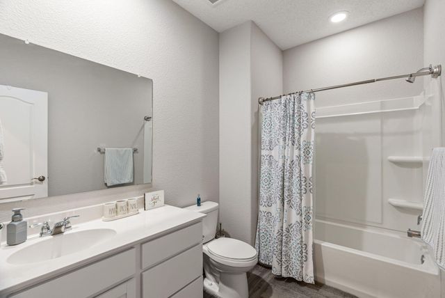 1160 Vallecito Loop NW, Los Lunas, NM 87031