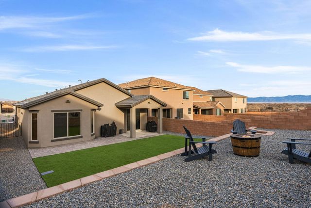 1160 Vallecito Loop NW, Los Lunas, NM 87031