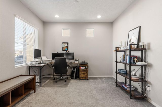 1160 Vallecito Loop NW, Los Lunas, NM 87031