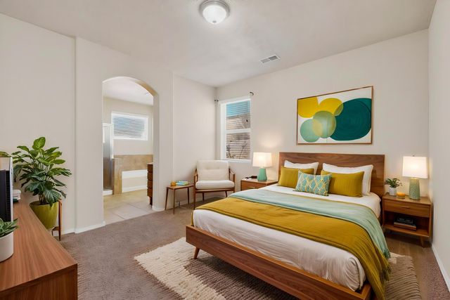 6557 Cliff Dweller Road NW, Albuquerque, NM 87114