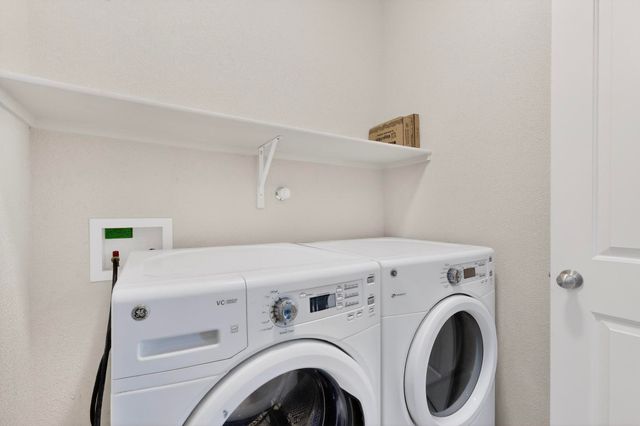 6557 Cliff Dweller Road NW, Albuquerque, NM 87114