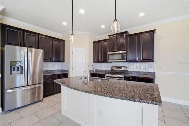 6926 OLD BENTON DRIVE, Apollo Beach, FL 33572