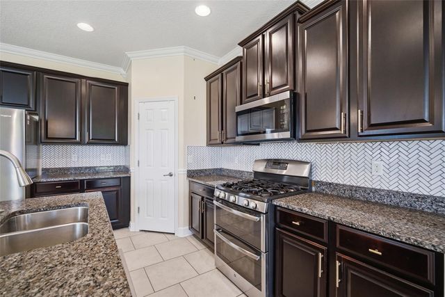 6926 OLD BENTON DRIVE, Apollo Beach, FL 33572