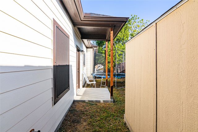 109 Bateman Street, Waxahachie, TX 75165