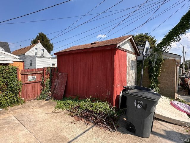 2512 W Maryland Street, Evansville, IN 47712