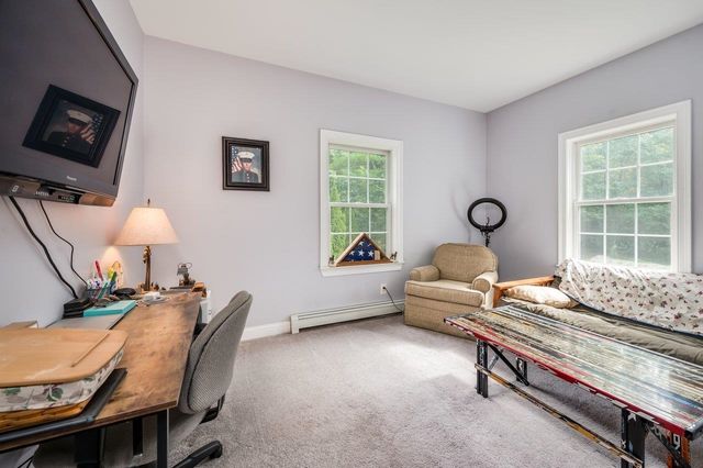 12 Carriage Hill Lane, Dover, NH 03820