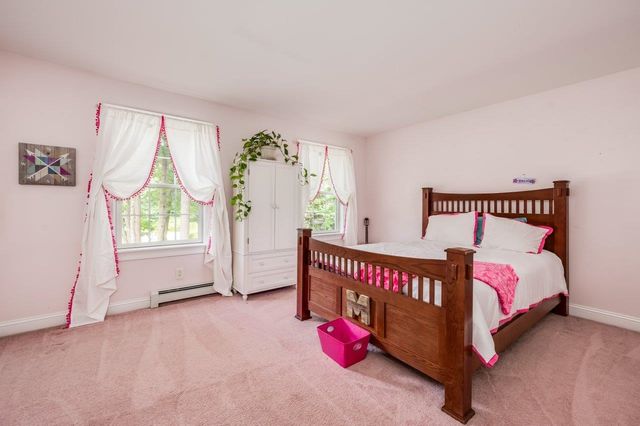 12 Carriage Hill Lane, Dover, NH 03820