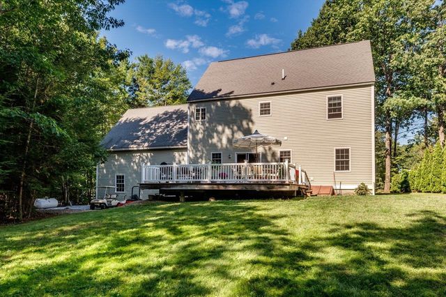 12 Carriage Hill Lane, Dover, NH 03820