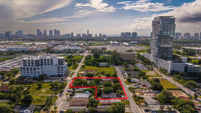 228 SE 9th St, Hallandale Beach, FL 33009