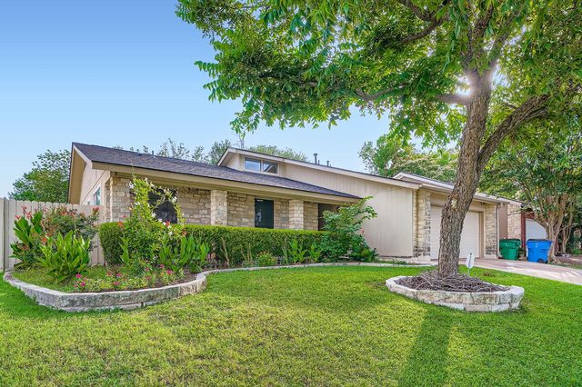 1913 Klattenhoff DR, Austin, TX 78728