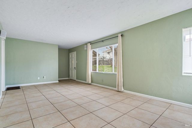 113 Laguna St, Vallejo, CA 94591