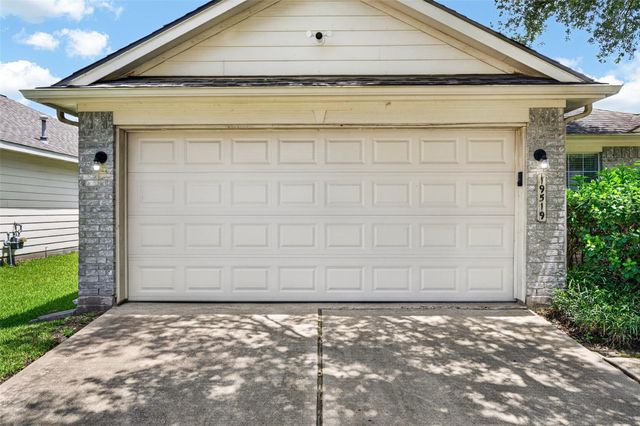 19519 Cairns Drive, Katy, TX 77449