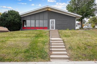 1847 E ave Ne, Cedar Rapids, IA 52402