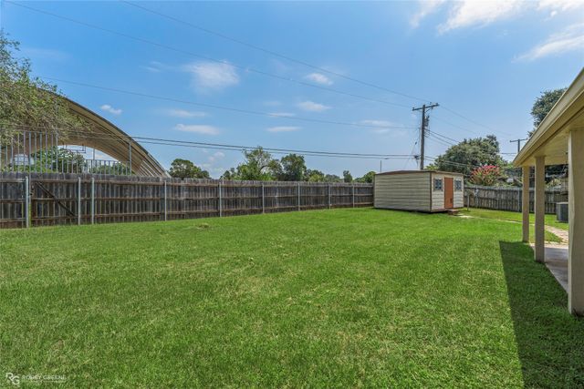 2705 Beazley Place, Shreveport, LA 71104