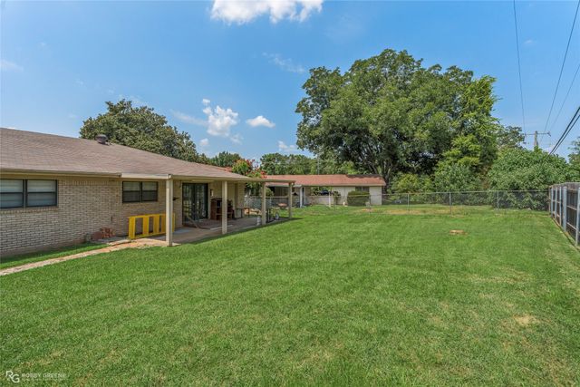 2705 Beazley Place, Shreveport, LA 71104