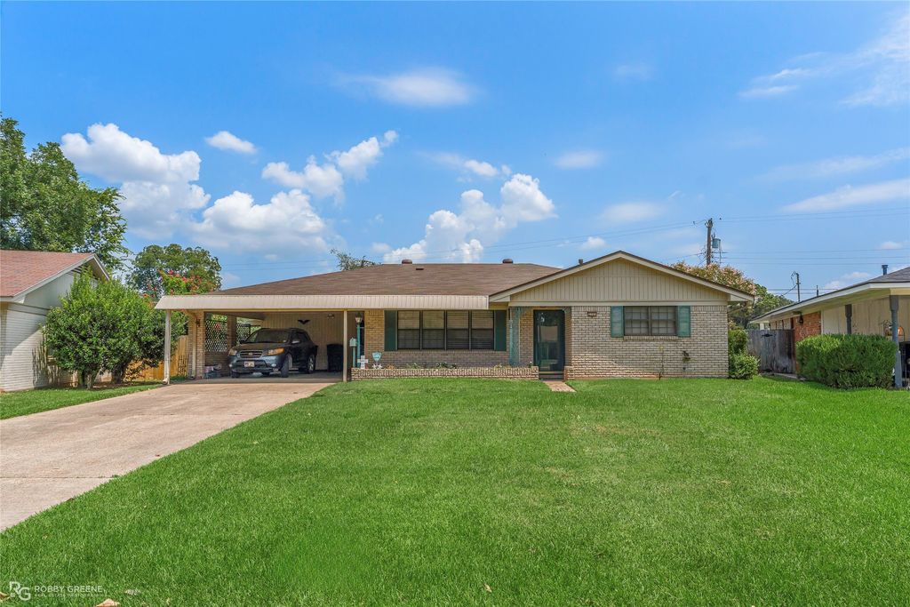2705 Beazley Place, Shreveport, LA 71104
